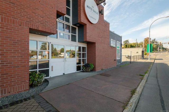 4 of 64 - 125 Comox Rd, Nanaimo, BC