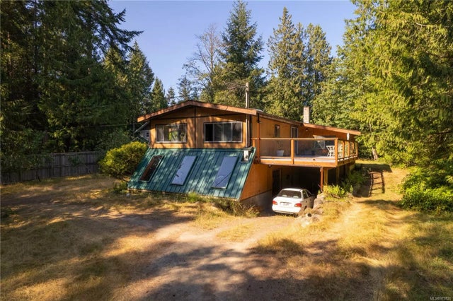 1 of 53 - 1000 Horseshoe Rd, Gabriola Island, BC