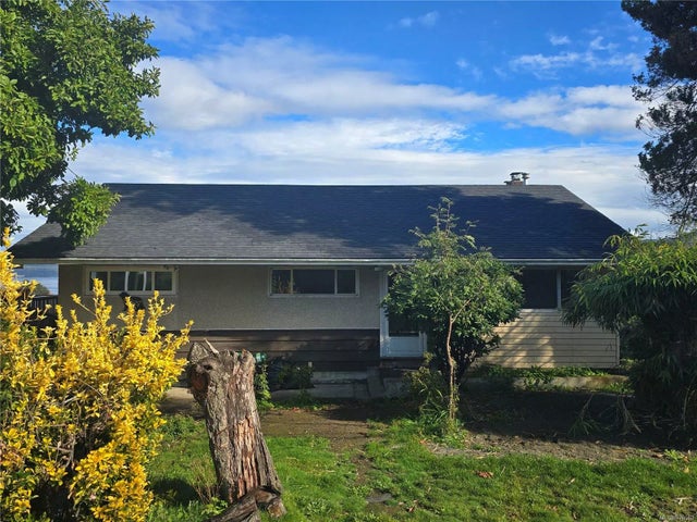 2 of 26 - 8097 Arthur St, Crofton, BC