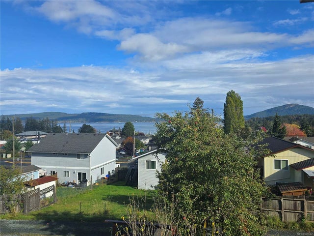 3 of 26 - 8097 Arthur St, Crofton, BC