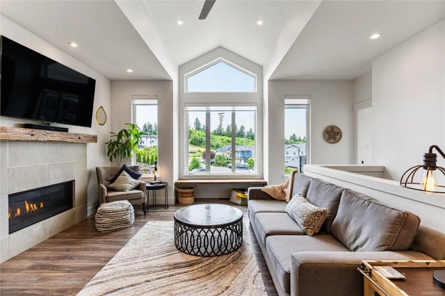 1 of 37 - 4655 Mallard Way, Cowichan Bay, BC