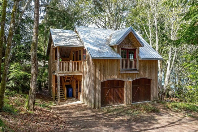 1 of 33 - 4387 Kingscote Rd, Cowichan Bay, BC