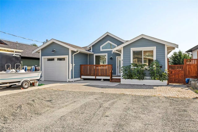 1 of 35 - 8131 Edmund St, Crofton, BC