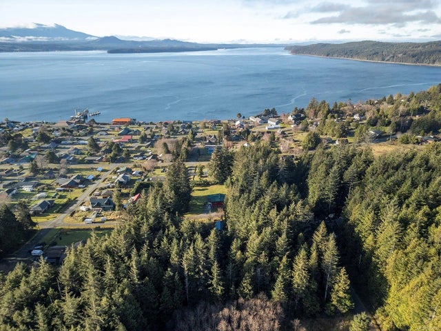 1 of 22 - 415 13th Ave, Sointula, BC