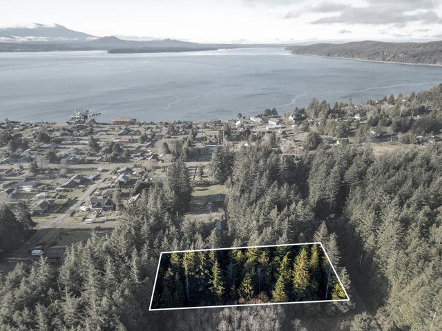 2 of 22 - 415 13th Ave, Sointula, BC