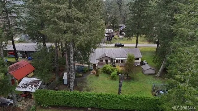 2 of 38 - 635 Pinewood Rd, Gabriola Island, BC