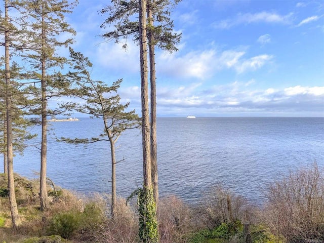 3 of 32 - 1064 Berry Point Rd, Gabriola Island, BC