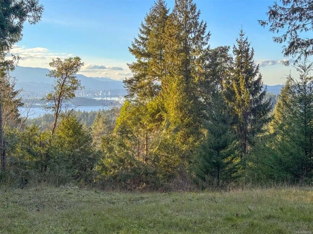 1 of 16 - Lt 34 Pat Burns Ave, Gabriola Island, BC