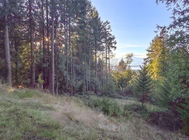 4 of 16 - Lt 34 Pat Burns Ave, Gabriola Island, BC