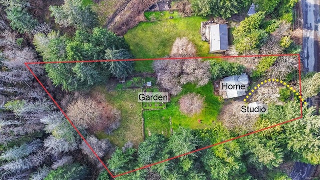 1 of 39 - 1887 Garland Dr, Gabriola Island, BC