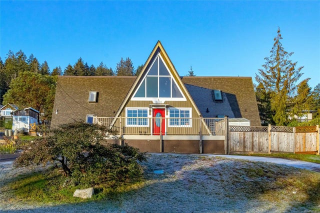 1 of 64 - 8028 Arthur St, Crofton, BC