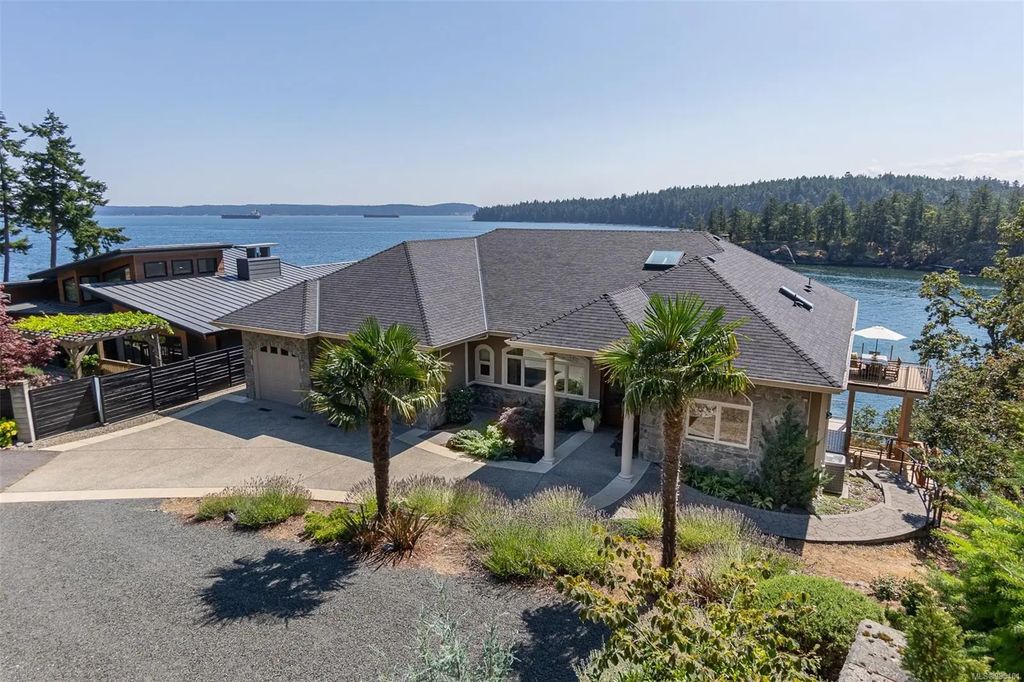 3340 Stephenson Point Rd, Nanaimo