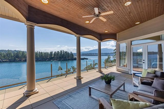 2 of 74 - 3340 Stephenson Point Rd, Nanaimo, BC