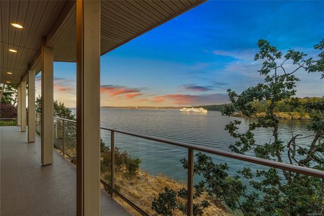 4 of 74 - 3340 Stephenson Point Rd, Nanaimo, BC