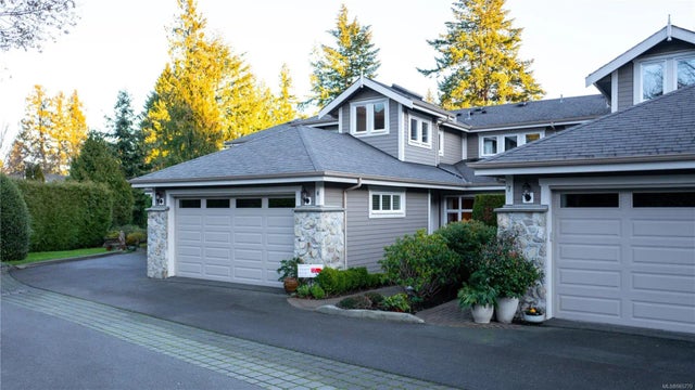 2 of 58 - 974 Sutcliffe Rd 8, Saanich, BC