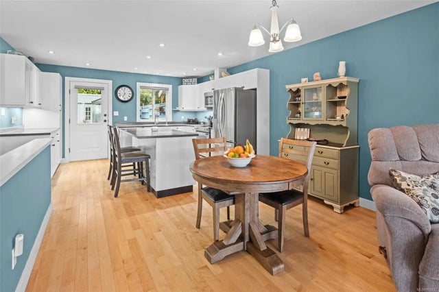 3 of 50 - 7986 Arthur St, Crofton, BC