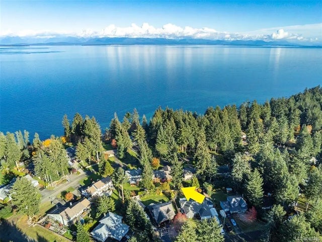 5 of 64 - 8051 Harmony Cres, Merville, BC