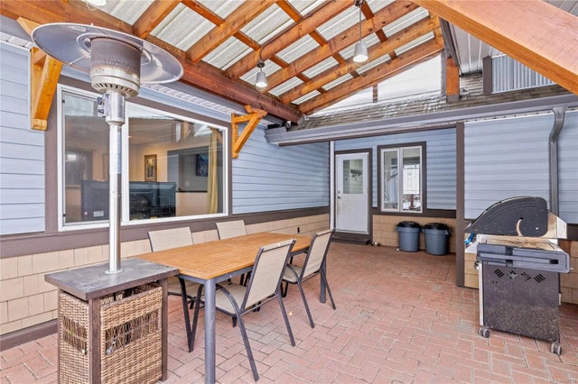 2 of 29 - 8118 King St, Crofton, BC