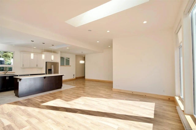 5 of 36 - 642 Yew Wood Rd, Tofino, BC