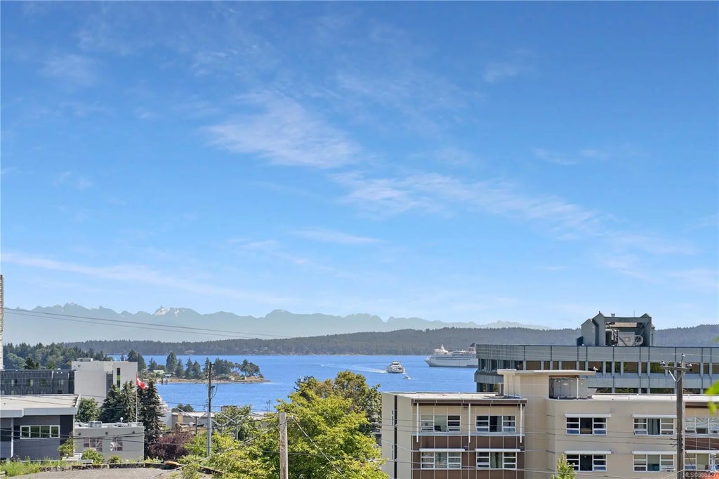 555 Franklyn St 305, Nanaimo