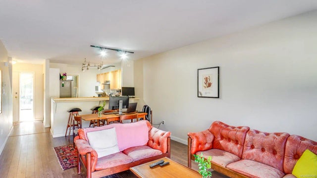 3 of 38 - 301 Arnet Rd 4, Tofino, BC