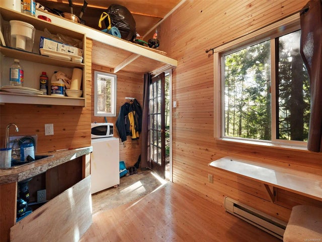 4 of 23 - 414 Bowsprite Cres, Mayne Island, BC