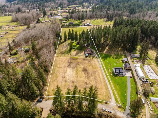 2 of 50 - 3551 Winn Rd, Merville, BC