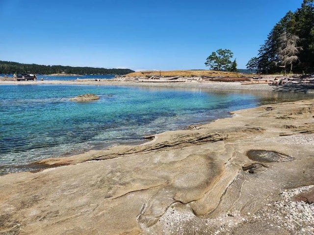 4 of 17 - 274 Sockeye Dr, Mudge Island, BC