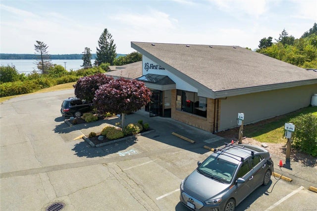 1 of 29 - 313 Mcleod Rd, Union Bay, BC