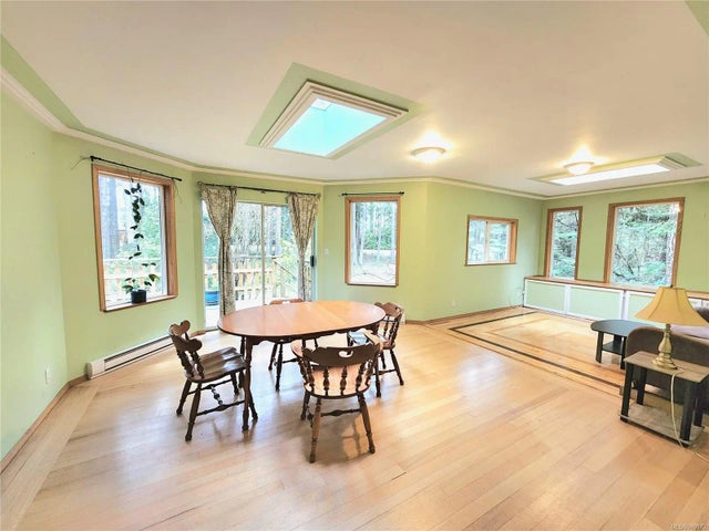 2 of 19 - 1497 Violet Cres, Gabriola Island, BC