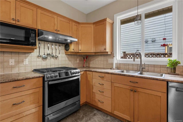 3 of 28 - 1646 Rondeault Rd, Cowichan Bay, BC