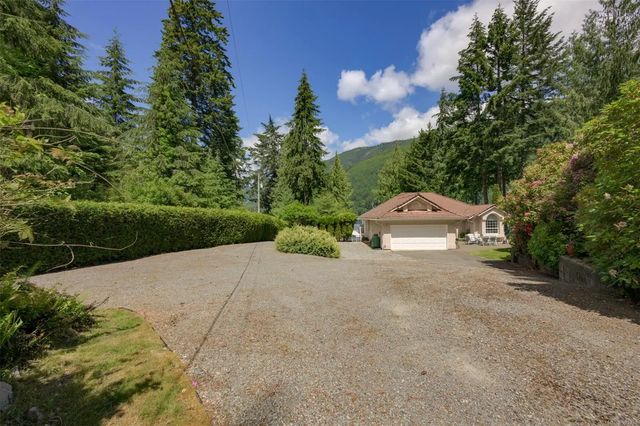 5 of 65 - 8250 Sa-seen-os Cres, Youbou, BC