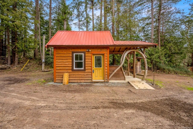 3 of 50 - 5220 Central Rd, Hornby Island, BC