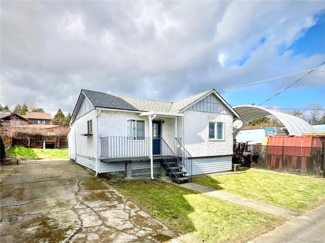 1 of 1 - 8118 York Ave, Crofton, BC