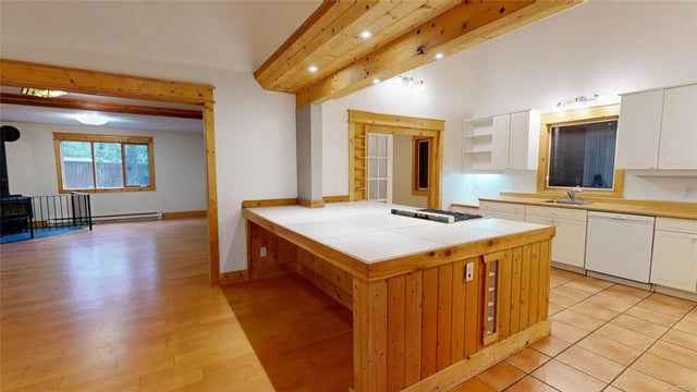 2 of 39 - 1024 Dirksen Rd, Gabriola Island, BC