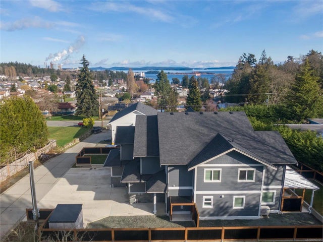 2 of 35 - 1510 Adelaide St 1, Crofton, BC