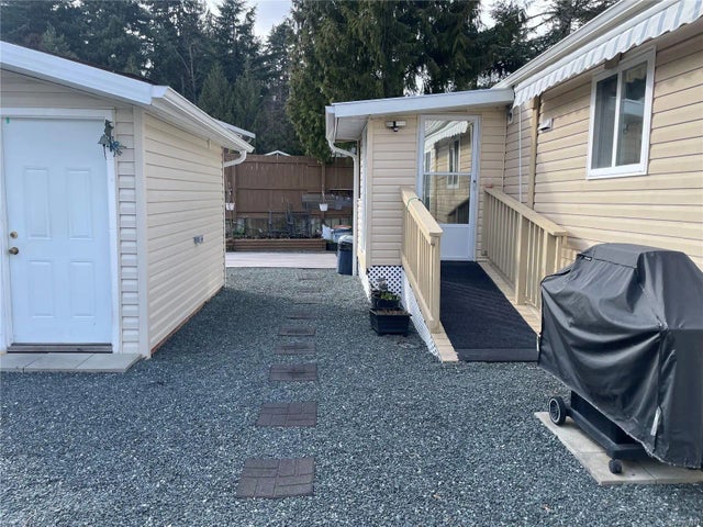 3 of 30 - 1733 Whibley Rd 4, Coombs, BC