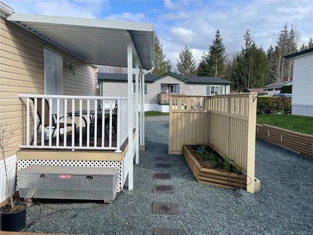 5 of 30 - 1733 Whibley Rd 4, Coombs, BC