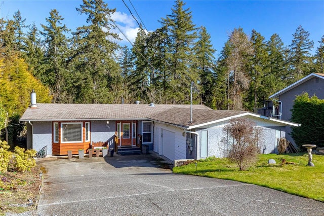 1 of 40 - 1685 Austin Pl, Cowichan Bay, BC