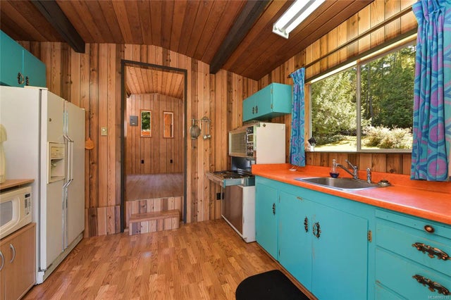 4 of 50 - 212 Cherry Tree Lane, Mayne Island, BC