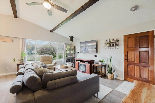 4 of 28 - 1559 Robert St, Crofton, BC