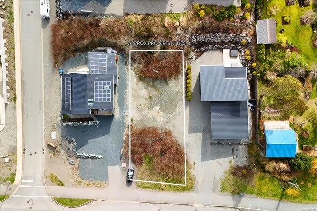 1 of 11 - 535 Gibson St, Tofino, BC