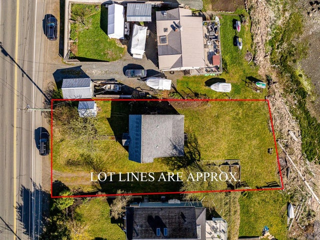 5 of 32 - 5630 Island Hwy S, Union Bay, BC