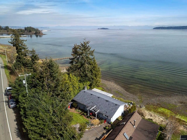 1 of 58 - 5614 Island Hwy S, Union Bay, BC