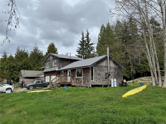 2 of 15 - 460 Pachena Rd, Bamfield, BC