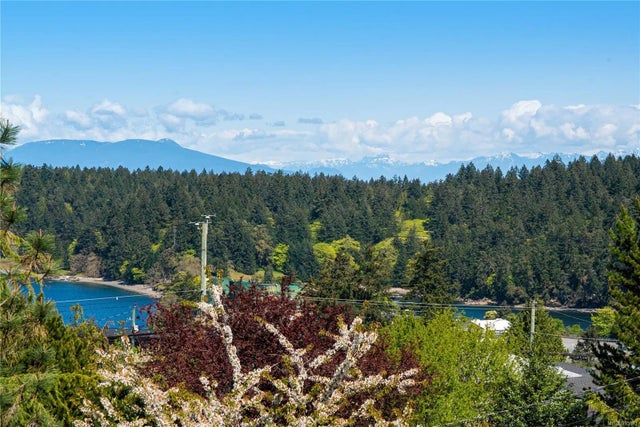 2 of 35 - 1685 Estevan Rd 411, Nanaimo, BC