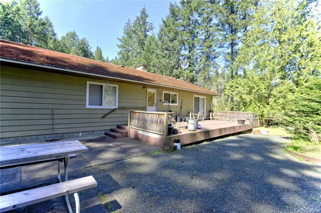 4 of 18 - 1048 Price Rd, Errington, BC
