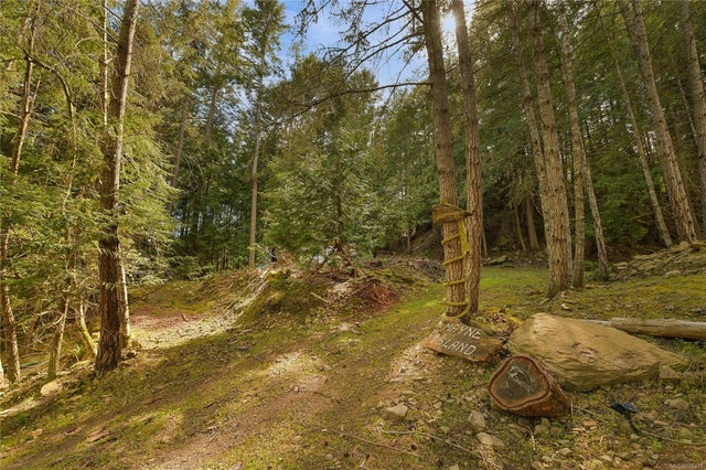 1 of 15 - 497 Abbott Rd, Mayne Island, BC