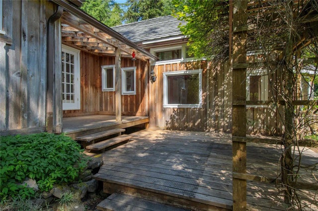 4 of 47 - 5240 Country Place Rd, Denman Island, BC