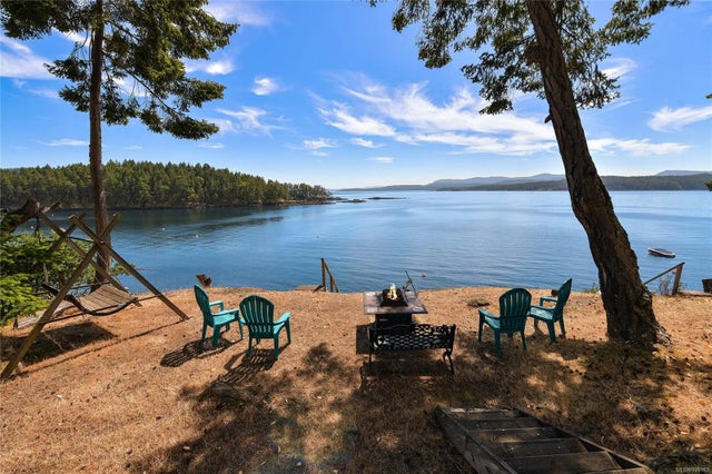 1 of 49 - 222 Spinnaker Dr, Mayne Island, BC